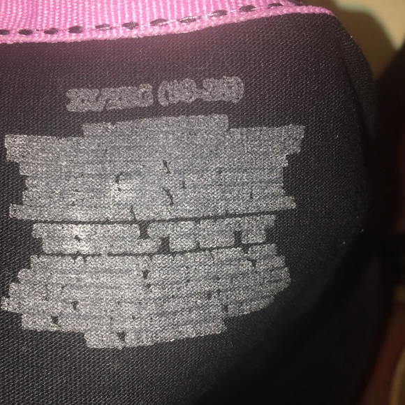 Woman’s Tee - Picture 7 of 7